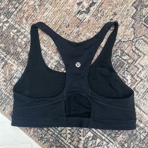 Lululemon sports bra